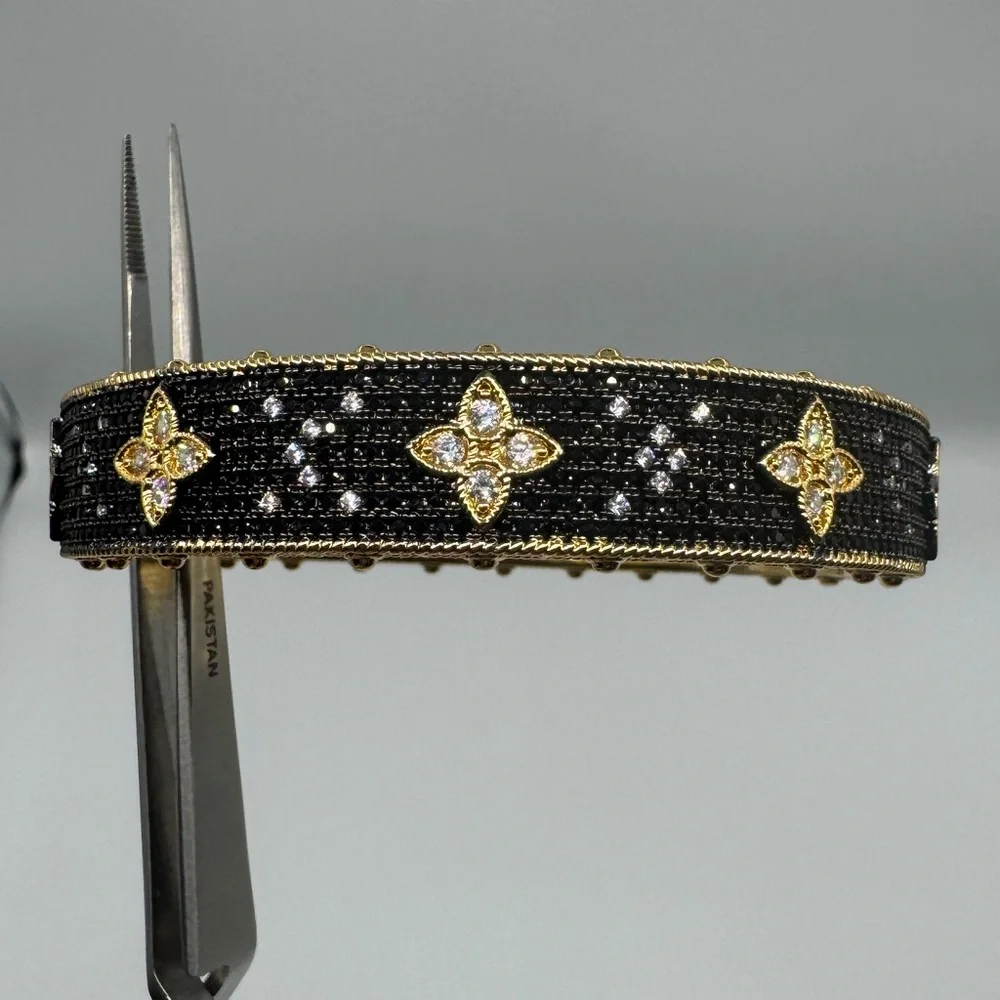 Venetian Sapphire Bangle - Picture 3 of 12